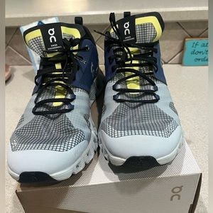 Men’s Oncloud shoes, size 11.5- worn once.